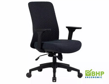 Fotel obrotowy Q-744 - czarny